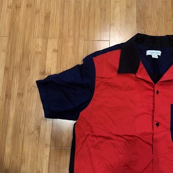 Calvin Klein button up short sleeve size large men’s - Picture 3 of 7